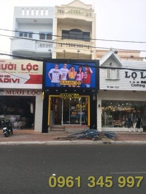 Biển quảng c&aacute;o bạt hiflex