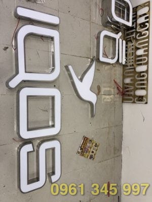 Chữ mica nổi Chữ mica nổi