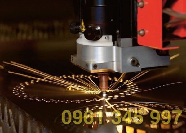 Gia công cắt kim loại inox bằng máy laser Fiber