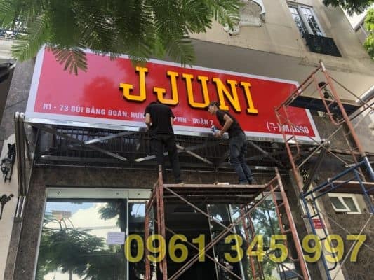 Địa chỉ l&agrave;m bảng hiệu quảng c&aacute;o ở Quận 7 TP.HCM
