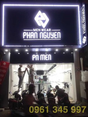 Thi c&ocirc;ng biển hiệu c&aacute;c cửa h&agrave;ng thời trang Ph&uacute; Mỹ Hưng