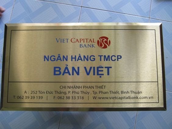 Inox ăn mòn – Giải pháp số 1 làm bảng hiệu sắc nét, sang trọng và bền bỉ