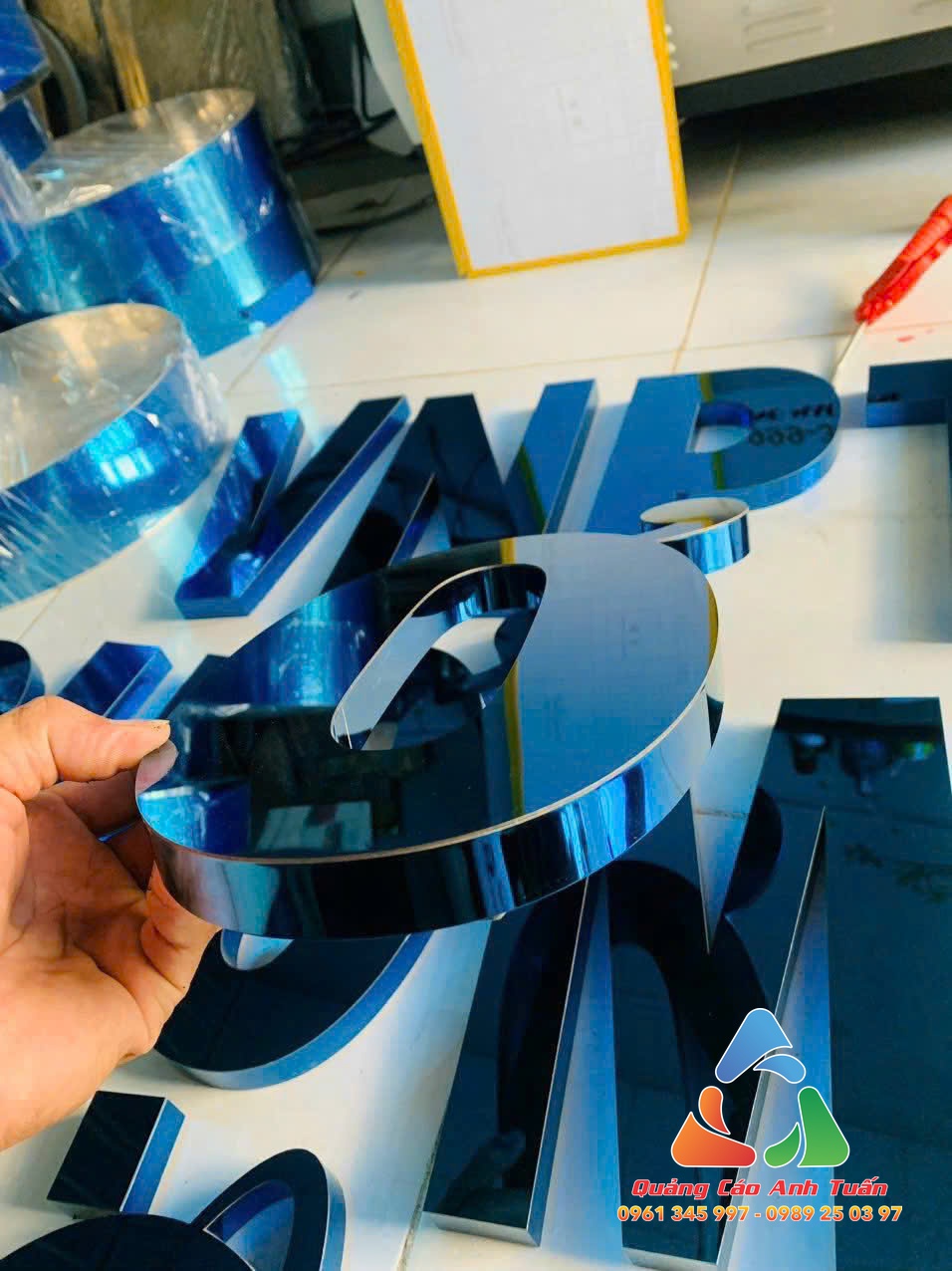 Máy Cắt Chữ Inox: Giải Pháp Tối Ưu Cho Ngành Quảng Cáo