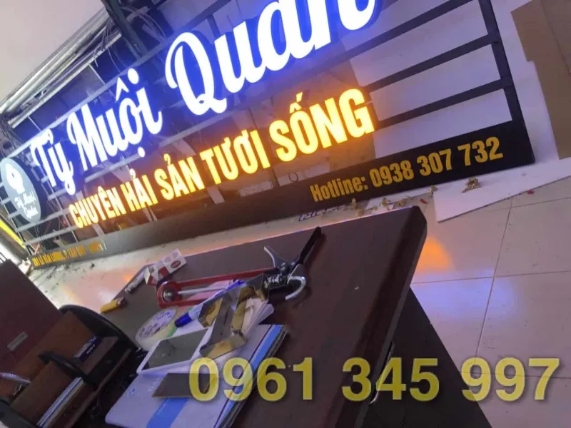 L&Agrave;M BẢNG HIỆU QUẢNG C&Aacute;O QUẬN 7 GI&Aacute; RẺ